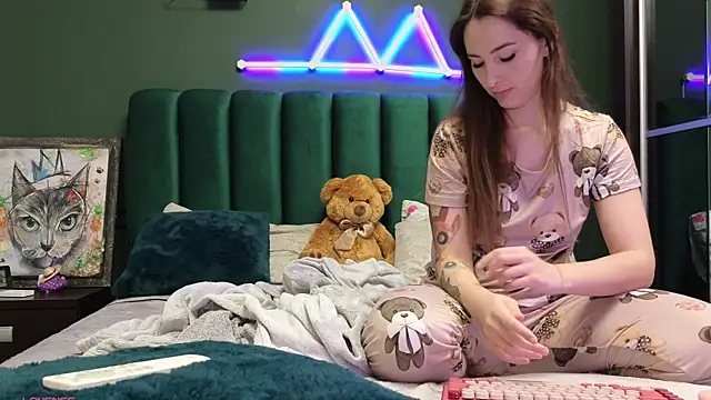 kimmie meow online show from 12-05-25, 07:21