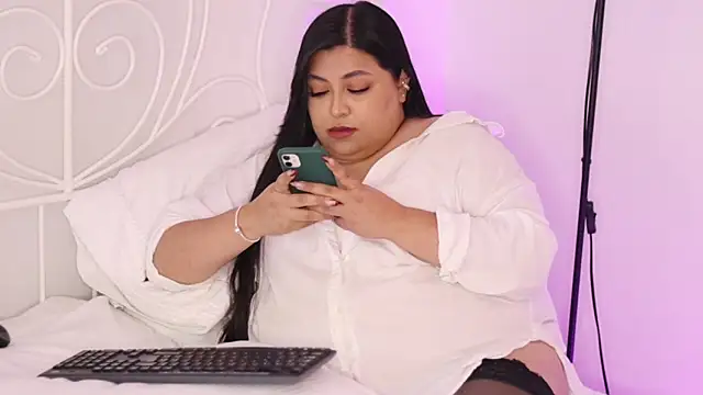 Snapshot of Adia_ chatting on 01-15-25, 05:40 Adia  online show from 01-15-25, 05:40