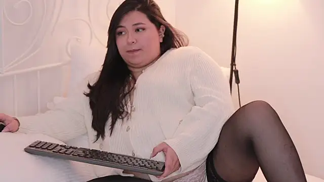 Snapshot of Adia_ chatting on 02-14-25, 05:41 Adia  online show from 02-14-25, 05:41