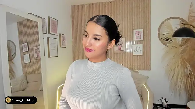 Snapshot of Kimm_khalifa chatting on 01-18-25, 07:37 Kimm khalifa online show from 01-18-25, 07:37