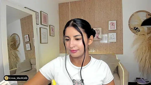 Snapshot of Kimm_khalifa chatting on 01-23-25, 11:05 Kimm khalifa online show from 01-23-25, 11:05