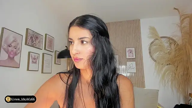 Snapshot of Kimm_khalifa chatting on 02-14-25, 12:09 Kimm khalifa online show from 02-14-25, 12:09