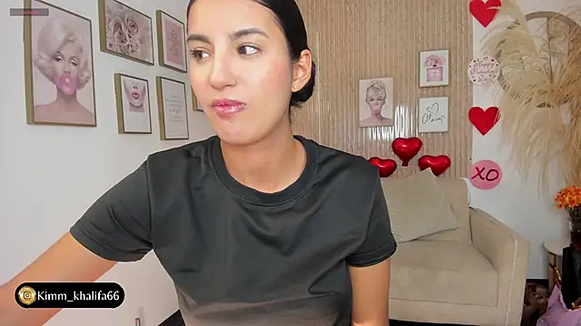 Snapshot of Kimm_khalifa chatting on 02-25-25, 09:46 Kimm khalifa online show from 02-25-25, 09:46