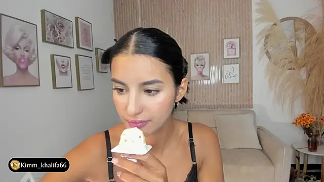 Snapshot of Kimm_khalifa chatting on 02-27-25, 06:53 Kimm khalifa online show from 02-27-25, 06:53