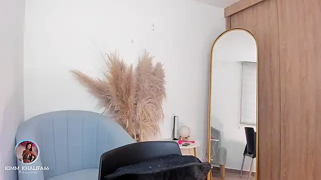 Snapshot of Kimm_khalifa chatting on 10-11-25, 10:19 Kimm khalifa online show from 10-11-25, 10:19