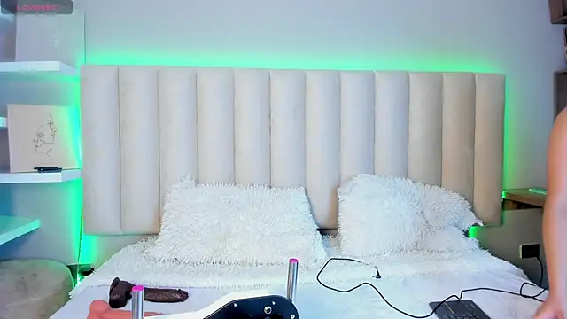 Sally  Walker online show from 10-07-25, 03:25