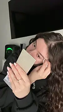 Kimi Ass online show from 12-22-25, 01:08