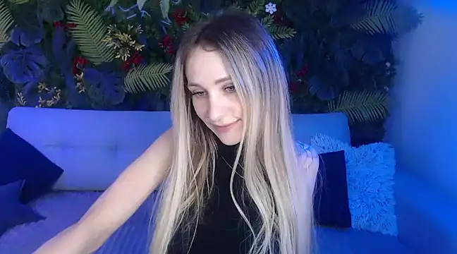 Snapshot of Horny_Blond chatting on 12-25-24, 09:02 Horny Blond online show from 12-25-24, 09:02