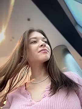 Snapshot of Times__Square chatting on 12-06-24, 09:10 Times Square online show from 12-06-24, 09:10