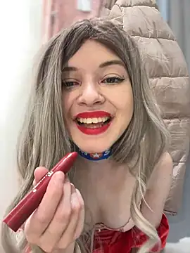 Snapshot of Times__Square chatting on 12-26-24, 11:10 Times Square online show from 12-26-24, 11:10