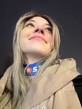 Snapshot of Times__Square chatting on 12-27-24, 05:09 Times Square online show from 12-27-24, 05:09