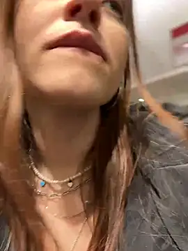 Snapshot of Times__Square chatting on 01-23-25, 07:11 Times Square online show from 01-23-25, 07:11