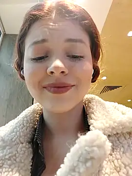 Snapshot of Times__Square chatting on 03-17-25, 04:08 Times Square online show from 03-17-25, 04:08