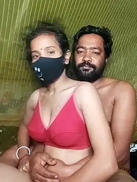 Snapshot of Young_couple143 chatting on 12-03-25, 04:38 Young couple143 online show from 12-03-25, 04:38