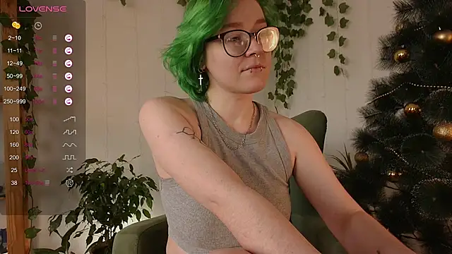 alisahug online show from 12-29-24, 08:00