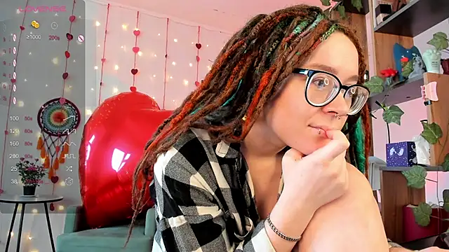 alisahug online show from 02-07-25, 10:29