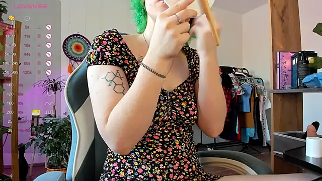 alisahug online show from 03-05-25, 07:05