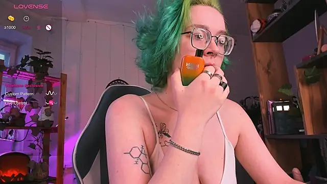 alisahug online show from 03-10-25, 01:10