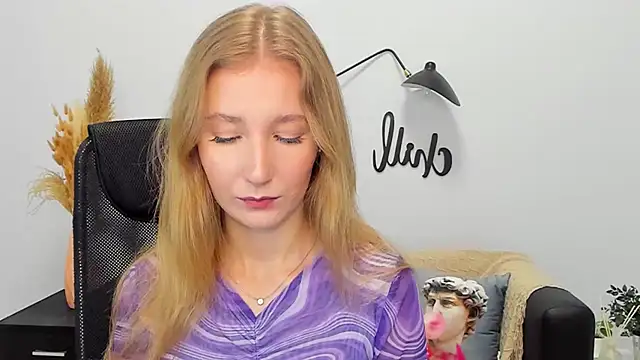 LolaWilsons online show from 01-17-25, 09:49