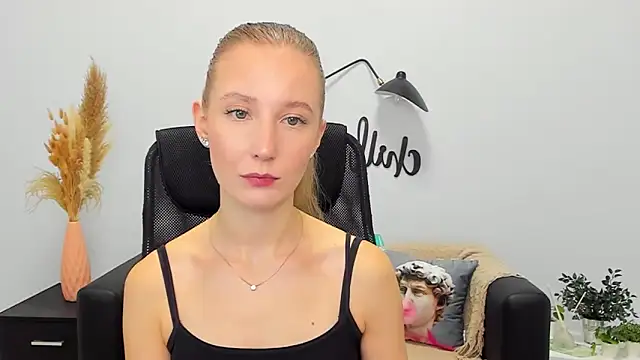 LolaWilsons online show from 01-21-25, 10:19