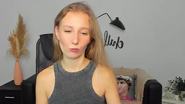 LolaWilsons online show from 02-05-25, 12:27