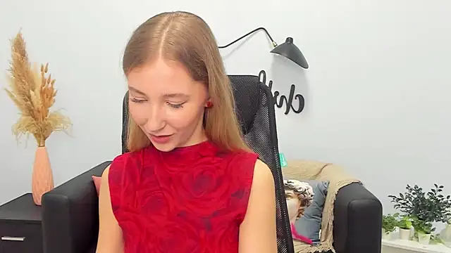 LolaWilsons online show from 02-24-25, 12:26