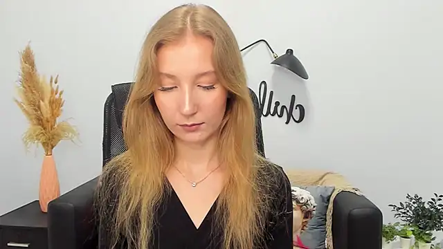 LolaWilsons online show from 03-06-25, 09:03