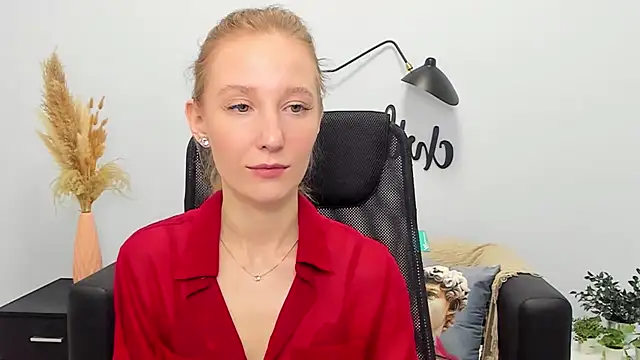 LolaWilsons online show from 03-20-25, 09:15