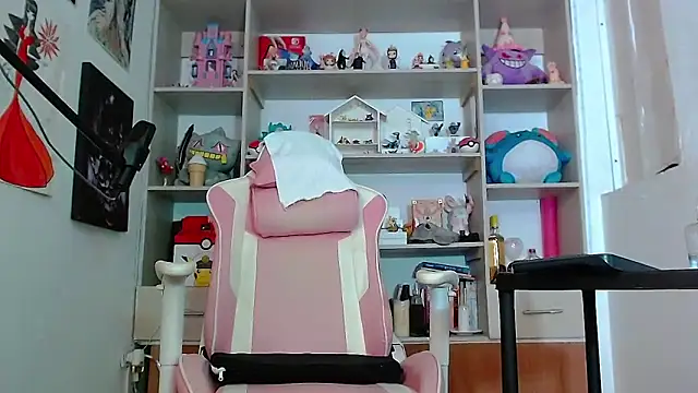 Snapshot of Sodom_333 chatting on 10-13-25, 11:05 Sodom 333 online show from 10-13-25, 11:05