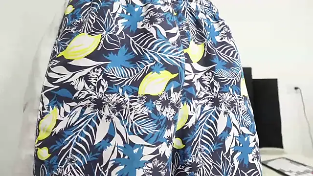 Snapshot of MarcoAlexLatino chatting on 02-08-25, 02:26 MarcoAlexLatino online show from 02-08-25, 02:26