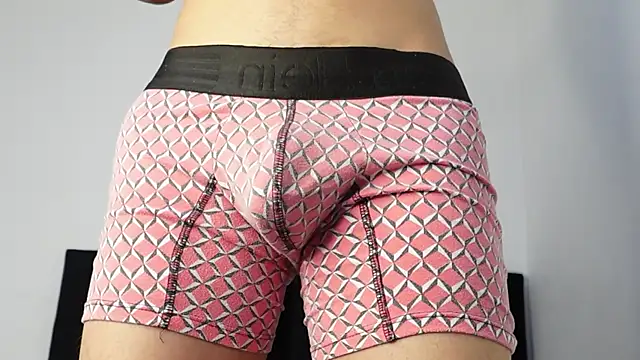 Snapshot of MarcoAlexLatino chatting on 10-02-25, 03:35 MarcoAlexLatino online show from 10-02-25, 03:35