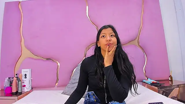 VaneLin18 online show from 10-01-25, 11:11