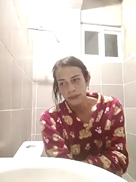 Snapshot of alexxa_dirty chatting on 12-22-24, 04:39 alexxa dirty online show from 12-22-24, 04:39