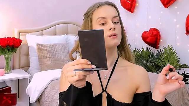 RozzitaBedberry online show from 02-19-25, 01:06