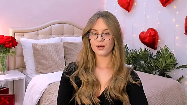 RozzitaBedberry online show from 03-03-25, 12:48