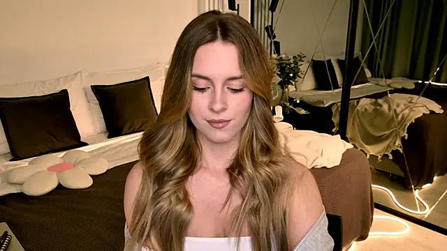 Snapshot of RozzitaBedberry chatting on 05-07-26, 02:55 RozzitaBedberry online show from 05-07-26, 02:55