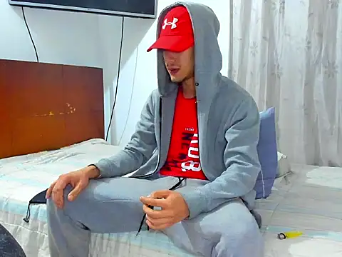 Snapshot of Chandler_ken chatting on 11-29-25, 01:30 Chandler ken online show from 11-29-25, 01:30