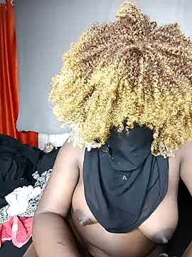 Snapshot of smileyboobs1 chatting on 11-11-25, 08:42 smileyboobs1 online show from 11-11-25, 08:42