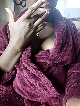 smileyboobs1 online show from 03-24-26, 06:13