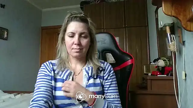 Snapshot of IrinaB1 chatting on 01-30-25, 01:31 IrinaB1 online show from 01-30-25, 01:31