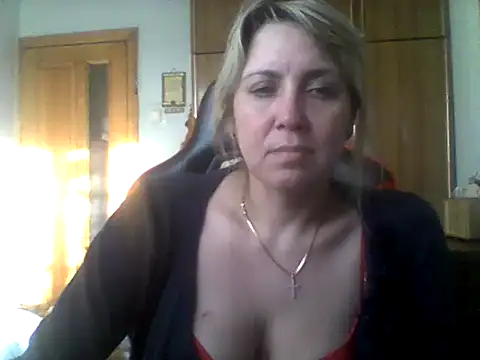 Snapshot of IrinaB1 chatting on 02-10-25, 01:33 IrinaB1 online show from 02-10-25, 01:33