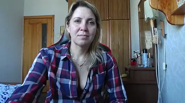 Snapshot of IrinaB1 chatting on 02-19-25, 07:50 IrinaB1 online show from 02-19-25, 07:50