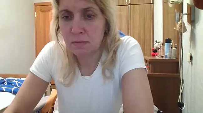 Snapshot of IrinaB1 chatting on 02-20-25, 08:14 IrinaB1 online show from 02-20-25, 08:14