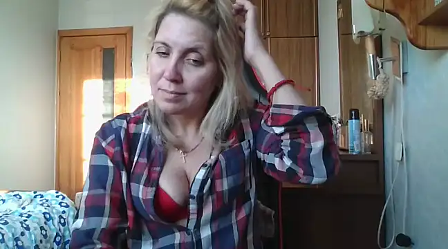 Snapshot of IrinaB1 chatting on 02-22-25, 02:08 IrinaB1 online show from 02-22-25, 02:08