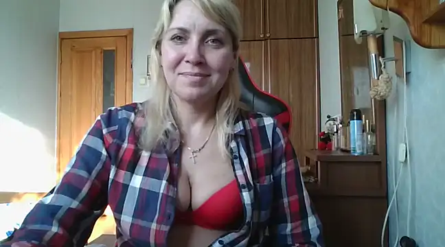 Snapshot of IrinaB1 chatting on 02-23-25, 01:10 IrinaB1 online show from 02-23-25, 01:10