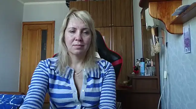 Snapshot of IrinaB1 chatting on 02-27-25, 09:11 IrinaB1 online show from 02-27-25, 09:11