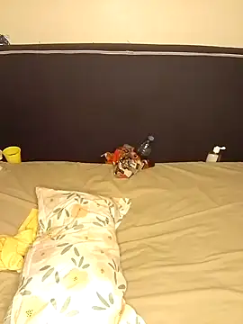 Snapshot of Queen-sluty2 chatting on 01-29-25, 07:11 Queen-sluty2 online show from 01-29-25, 07:11