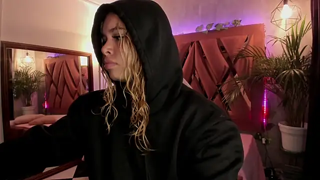 Haelycute online show from 02-11-25, 11:21