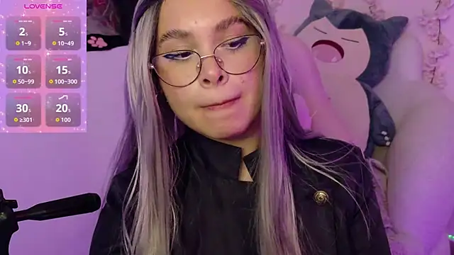 Haelycute online show from 03-27-26, 04:40