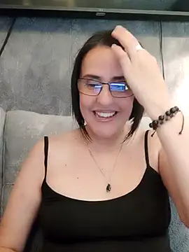 IsisBlake online show from 02-09-25, 01:44